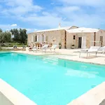 Trullo Delori With Infinity Pool *