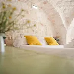 Trullo Delori With Infinity Pool