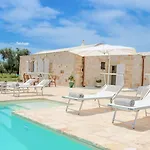 Vila Trullo Delori With Infinity Pool