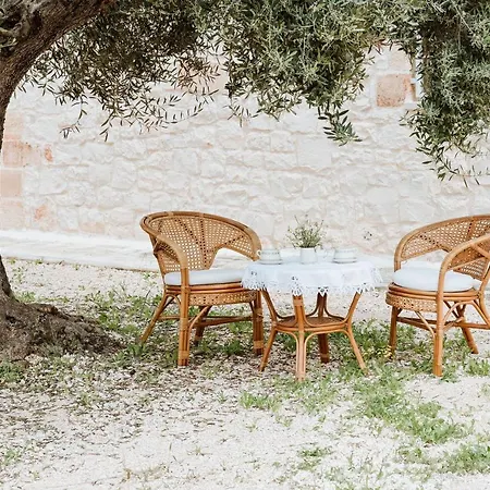 Trullo Delori With Infinity Pool *